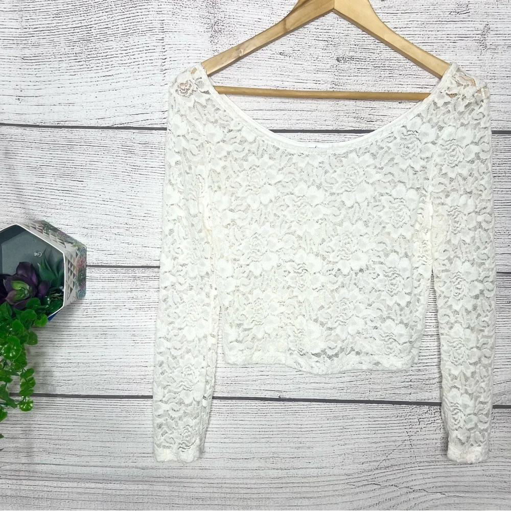 Ambiance Sheer White Lace Cropped Blouse Top Size Large